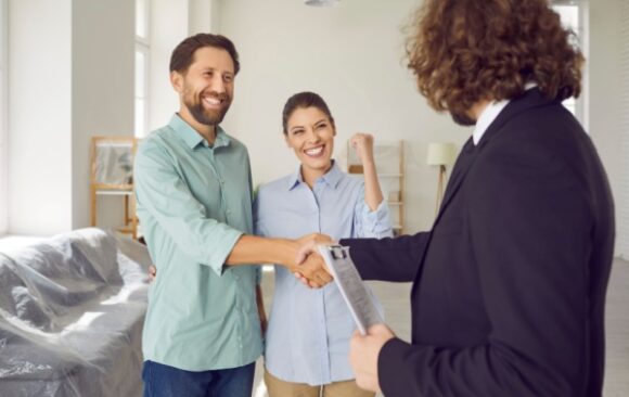 Shutterstock_coupdepouceproprietaire Coup de pouce pour devenir propriétaire : tous logés à la même enseigne ?