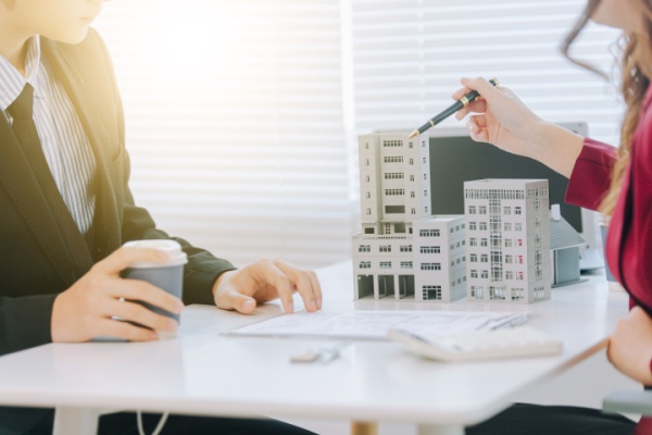 Shutterstock_taxebureau Taxe sur les bureaux : et si votre local commercial se situe dans un ensemble de bureaux ?