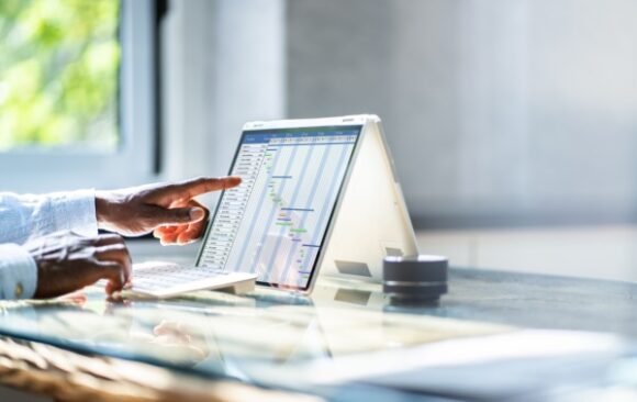 Shutterstock_FAQelectronique Facturation électronique : une FAQ dédiée complétée