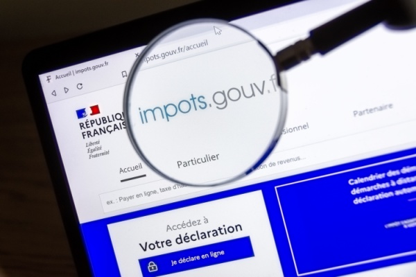 Shutterstock_cifplafondaide Crédit d’impôt famille : un nouveau plafond pour 2026 ?