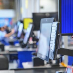 Shutterstock_logicielscaisseautocertifiC3A9s-2 Logiciels de caisse auto-certifiés : le retour
