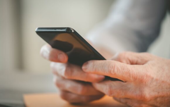 Shutterstock_declaration20revenus20mobile La déclaration d’impôt « mobile » évolue en 2026