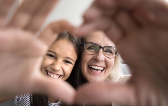 Shutterstock_ageexodonation Dons familiaux exonérés : maintien de la limite d’âge de 80 ans ?