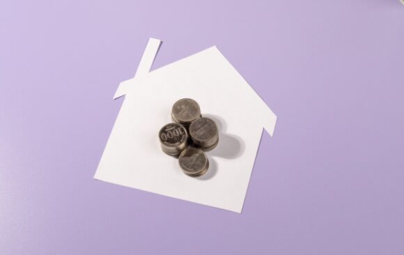 Shutterstock_deductionfraisresidence Frais de double résidence : fiscalement déductibles ?