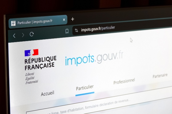 Shutterstock_servicecorrectionligne-2 Impôt sur le revenu : la chasse aux erreurs est ouverte ?