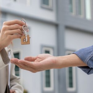 shutterstock_seuilocationresidence Louer une partie de sa résidence principale : quelle fiscalité en 2026 ?