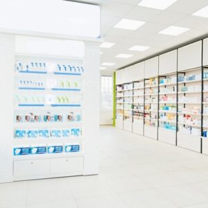 Empty,Spacious,Modern,New,White,Drugstore,Pharmacy,Chemist`s,Store,With Provision pour dépréciation du fonds de commerce : encore faut-il justifier sa perte de valeur